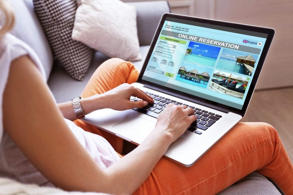 How to securely reserve a vacation home online