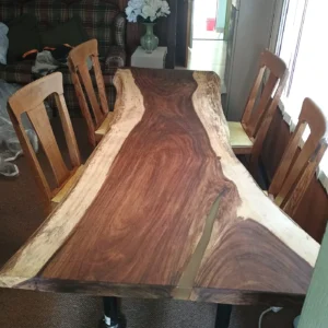 Platte Lake Cabin Dining Table - StayBnB managed property